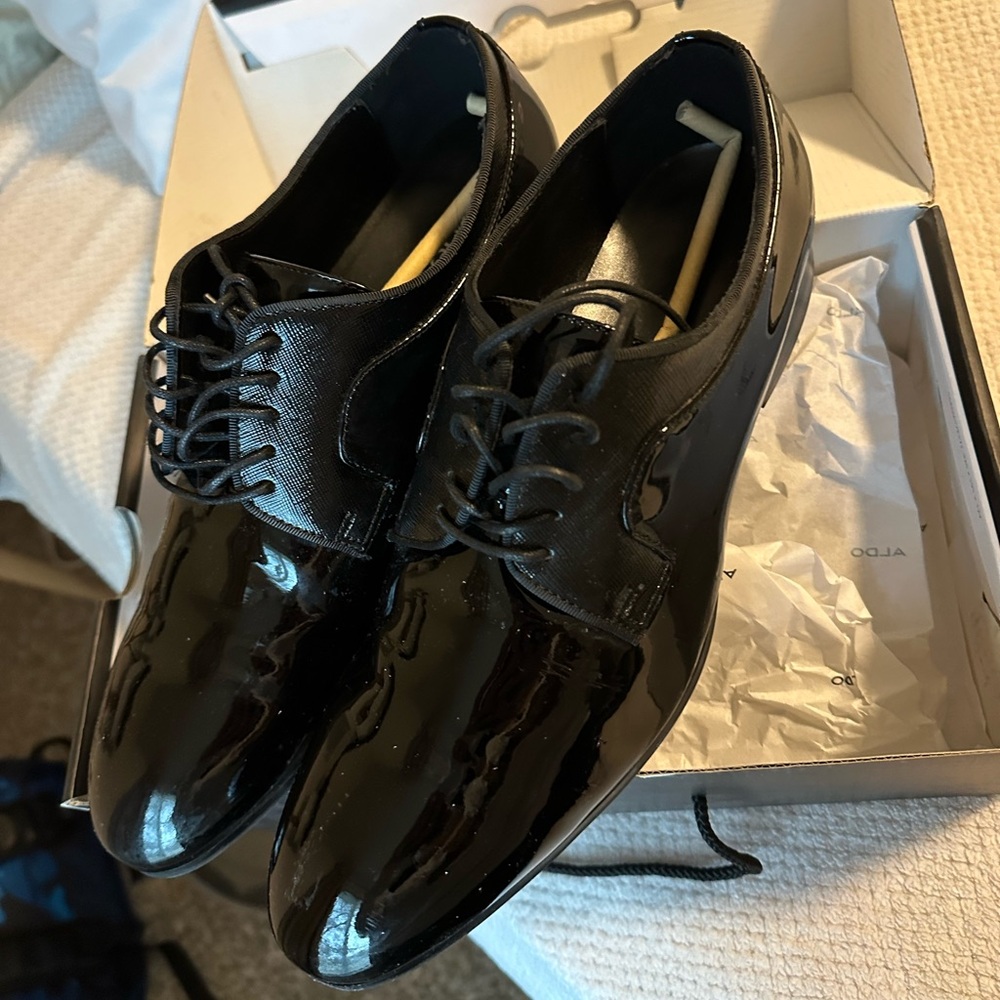 Men's Black Dress Shoes